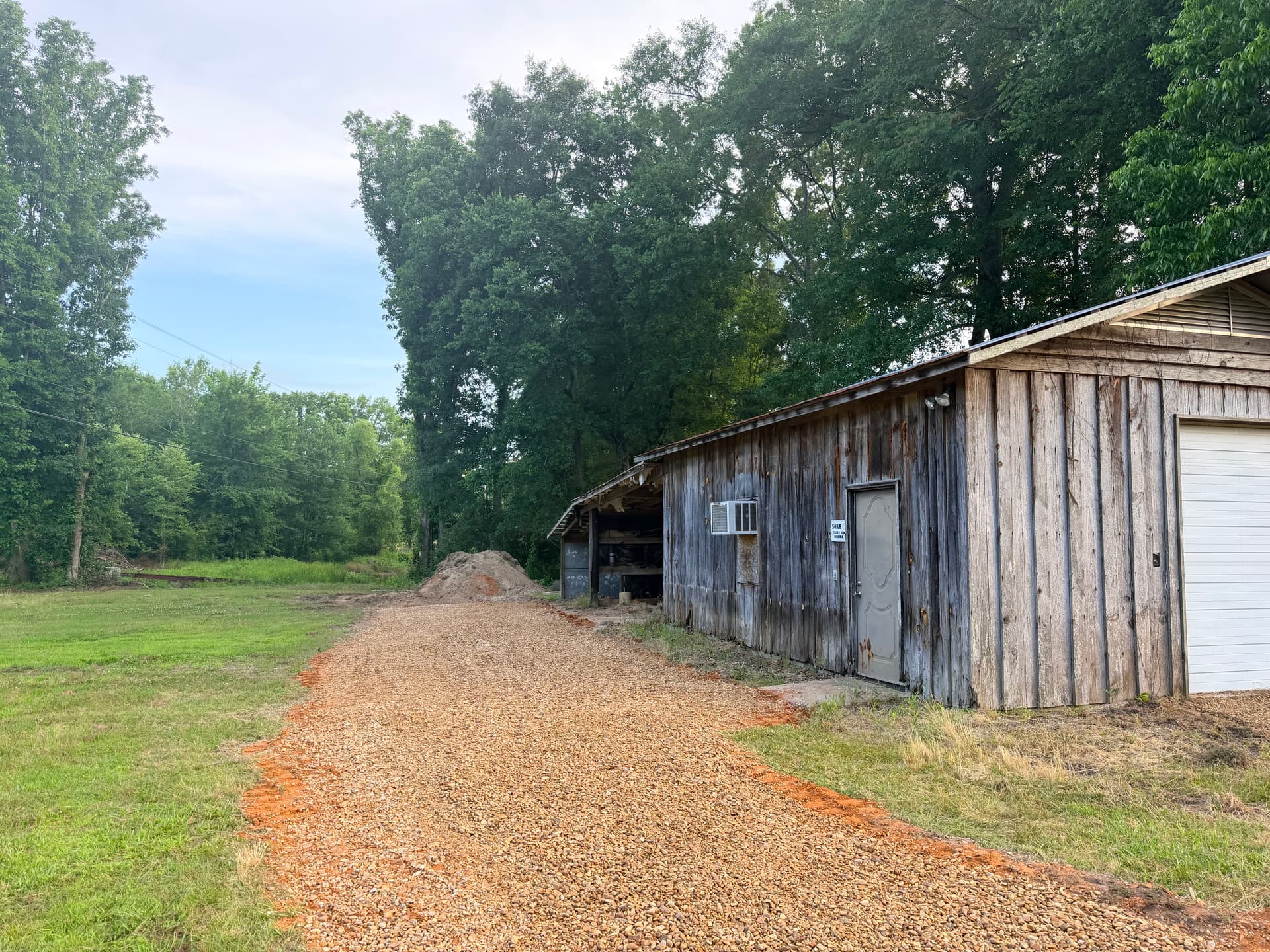 Gallery photos for Gravel Driveway Install That Actually Holds Up: Image #4