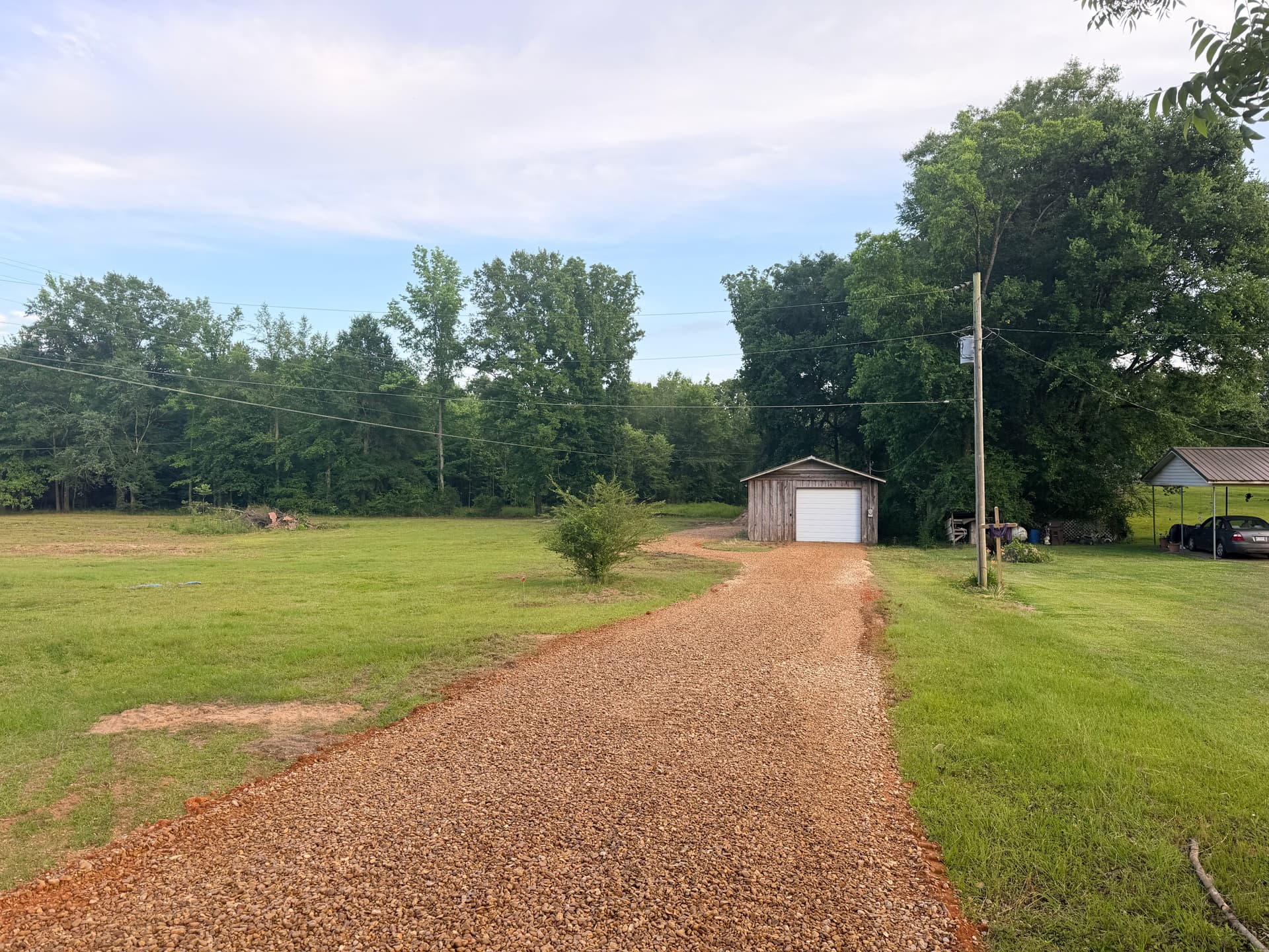 Gallery photos for Gravel Driveway Install That Actually Holds Up: Image #2